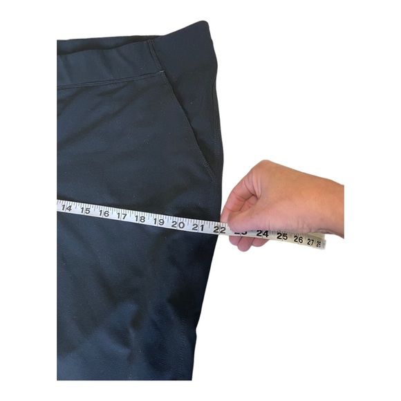 Lole Lot (trouser & sports bra) - Picture 8 of 12